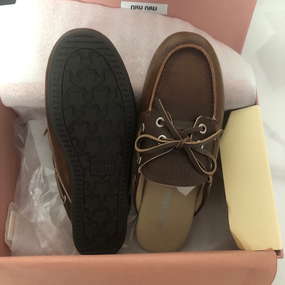 Miu Miu Elegant Bow - detail Leather Mules - Picture 6 of 11